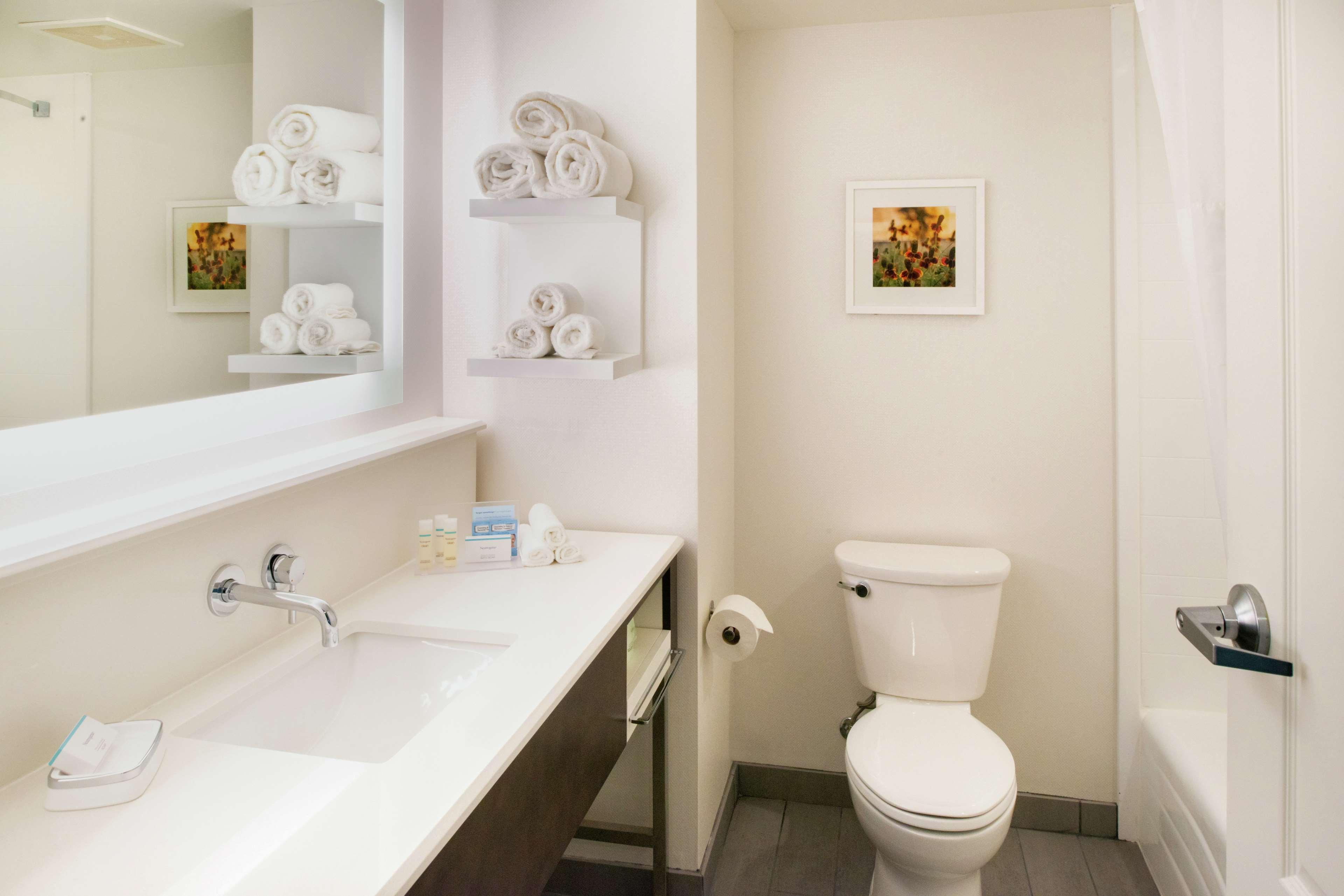 Hotel Hampton & Legacy Park-frisco 3*