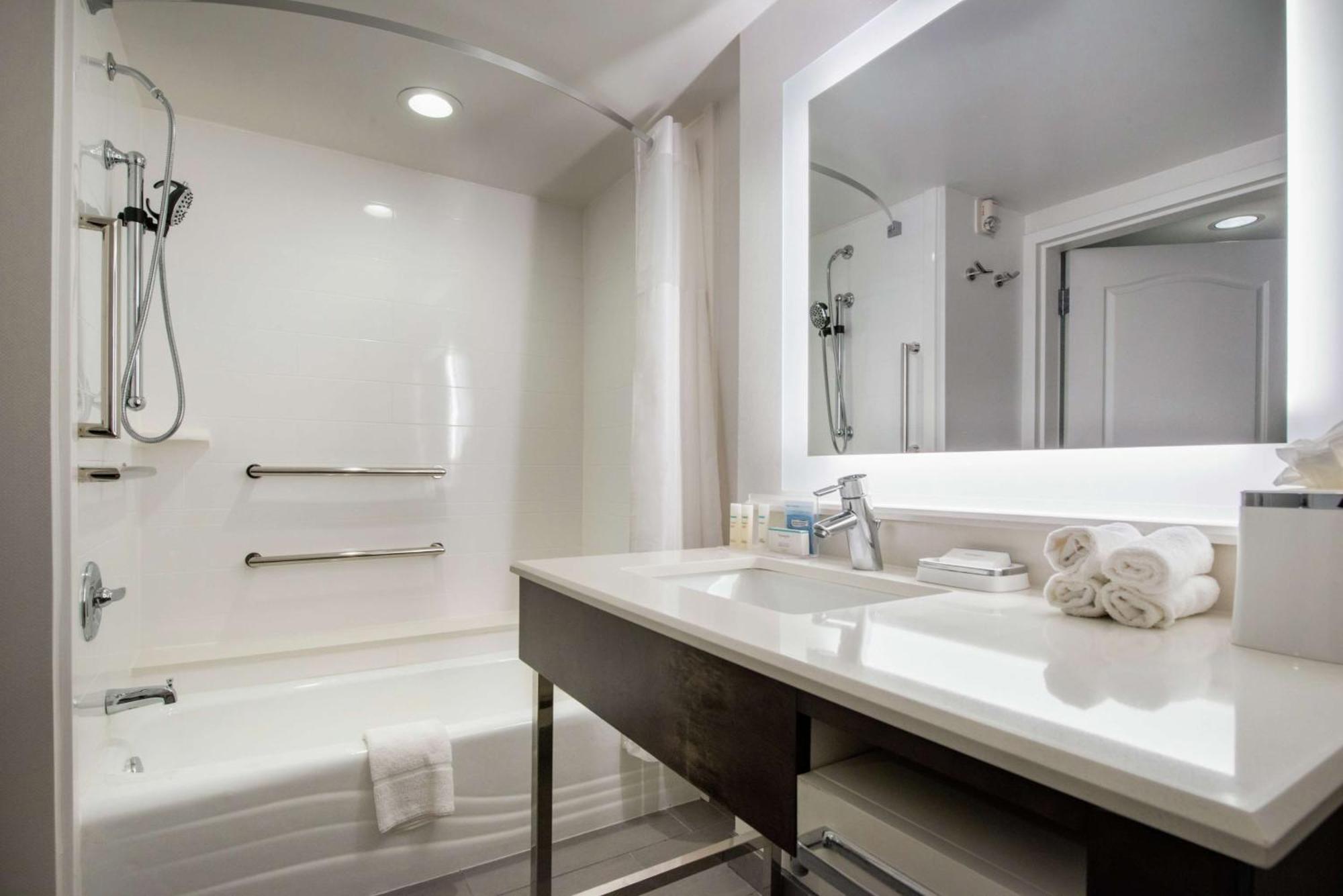 Hampton & Legacy Park-frisco Hotel
