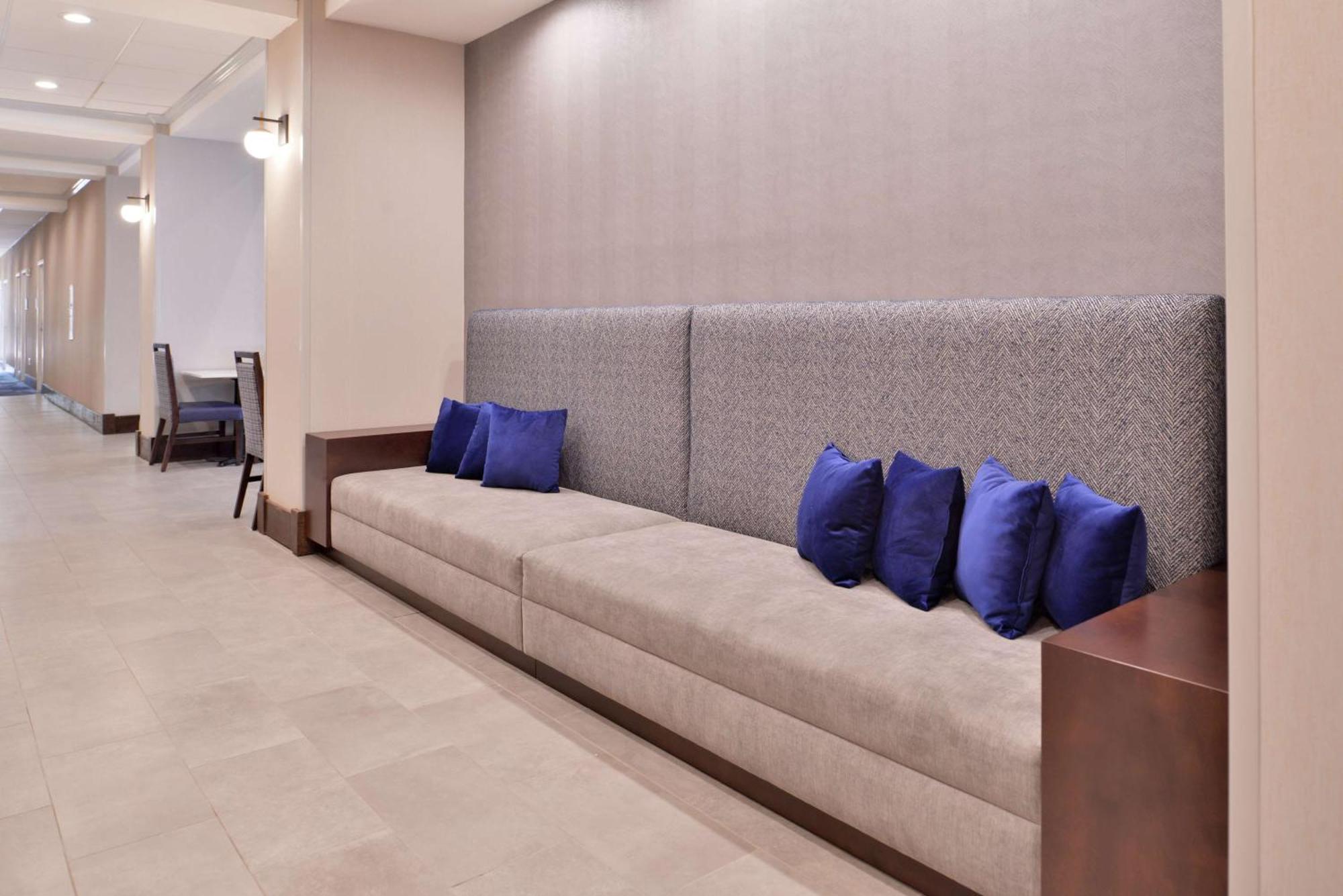 Hotel Hampton & Legacy Park-frisco 3*